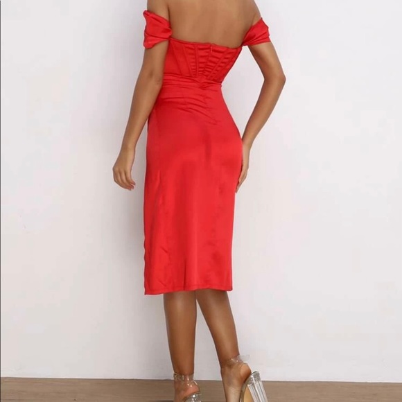 Clothing - Picture 3 of 3